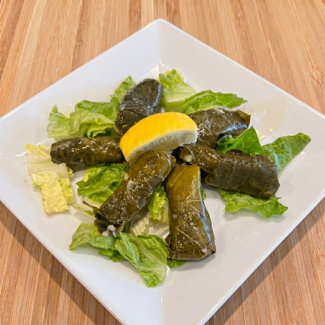 Dolmades (6pc).